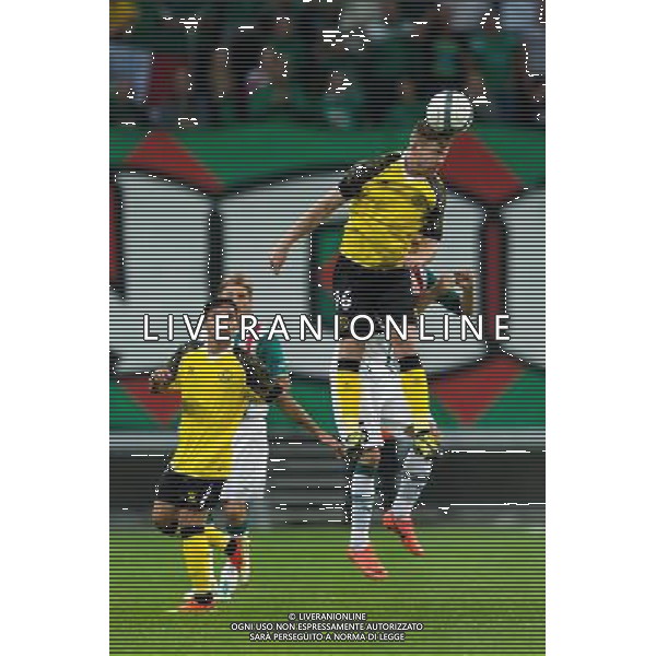 POLSKA WROCLAW 29 08 2013 STADION MIEJSKI aleja SLASKA 1 SEZON 2013 2014 UEFA LIGA EUROPY REWANZOWY MECZ CZWARTEJ RUNDY ELIMINACYJI LIGI EUROPY WKS SLASK WROCLAW v SEVILLA FC N Z ALBERTO MORENO PEREZ sevilla fc 16 SEBASTIAN BOROWSKI Newspix pl POLAND WROCLAW 29 08 2013 STADIUM MUNICIPAL avenue SLASKA 1 SEASON 2013 2014 UEFA EUROPA LEAGUE SECOND LEG FOURTH QUALIFYING ROUND LEAGUE EUROPE MATCH WKS SLASK WROCLAW v SEVILLA FC --- Newspix.pl AG ALDO LIVERANI SAS ONLY ITALY *** Local Caption *** www.newspix.pl mail us: info@newspix.pl call us: 0048 022 23 22 222 --- Polish Picture Agency by Ringier Axel Springer Poland
