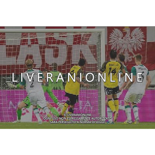 POLSKA WROCLAW 29 08 2013 STADION MIEJSKI aleja SLASKA 1 SEZON 2013 2014 UEFA LIGA EUROPY REWANZOWY MECZ CZWARTEJ RUNDY ELIMINACYJI LIGI EUROPY WKS SLASK WROCLAW v SEVILLA FC N Z KRZYSZTOF OSTROWSKI slask wroclaw 2 RAFAL GIKIEWICZ slask wroclaw 33 CARLOS ARTURO BACCA AHUMADA sevilla fc 9 strzela zdobywa gol bramka shot scores goal BRYAN RABELLO sevilla fc 14 ADAM KOKOSZKA slask wroclaw 3 TOMASZ HOLOTA slask wroclaw 6 SEBASTIAN BOROWSKI Newspix pl POLAND WROCLAW 29 08 2013 STADIUM MUNICIPAL avenue SLASKA 1 SEASON 2013 2014 UEFA EUROPA LEAGUE SECOND LEG FOURTH QUALIFYING ROUND LEAGUE EUROPE MATCH WKS SLASK WROCLAW v SEVILLA FC --- Newspix.pl AG ALDO LIVERANI SAS ONLY ITALY *** Local Caption *** www.newspix.pl mail us: info@newspix.pl call us: 0048 022 23 22 222 --- Polish Picture Agency by Ringier Axel Springer Poland