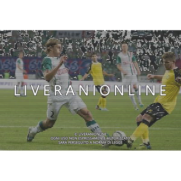 WROCLAW POLSKA 29-08-2013 SEZON 2013/2014 4 RUNDA ELIMINACYJNA LIGA EUROPY WKS SLASK WROCLAW POLSKA vs SEVILLA FC HISZPANIA NZ KRZYSZTOF OSTROWSKI - ALBERTO MORENO FOT KRYSTYNA PACZKOWSKA/PRZEGLAD SPORTOWY/NEWSPIX.PL SEASON 2013 2014 FOURTH QUALIFYING ROUND LEAGUE EUROPE MATCH WKS SLASK WROCLAW vs SEVILLA FC --- Newspix.pl AG ALDO LIVERANI SAS ONLY ITALY *** Local Caption *** www.newspix.pl mail us: info@newspix.pl call us: 0048 022 23 22 222 --- Polish Picture Agency by Ringier Axel Springer Poland