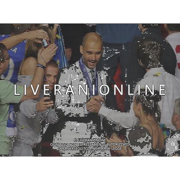 2013.08.30 PRAGA PILKA NOZNA SUPER PUCHAR EUROPY 2013 FOOTBALL UEFA SUPERCUP 2013 FC BAYERN MONACHIUM - FC CHELSEA LONDYN N/Z PUCHAR MEDAL DEKORACJA JOSEP PEP GUARDIOLA (TRENER, HEAD COACH) FOTO LUKASZ LASKOWSKI / PRESSFOCUS NEWSPIXPL --- Newspix.pl AG ALDO LIVERANI SAS ONLY ITALY *** Local Caption *** www.newspix.pl mail us: info@newspix.pl call us: 0048 022 23 22 222 --- Polish Picture Agency by Ringier Axel Springer Poland