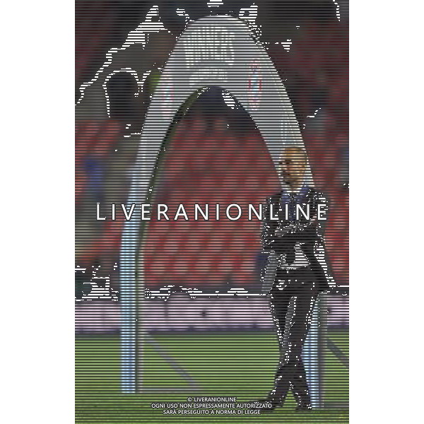 2013.08.30 PRAGA PILKA NOZNA SUPER PUCHAR EUROPY 2013 FOOTBALL UEFA SUPERCUP 2013 FC BAYERN MONACHIUM - FC CHELSEA LONDYN N/Z PUCHAR MEDAL DEKORACJA JOSEP PEP GUARDIOLA (TRENER, HEAD COACH) FOTO LUKASZ LASKOWSKI / PRESSFOCUS NEWSPIXPL --- Newspix.pl AG ALDO LIVERANI SAS ONLY ITALY *** Local Caption *** www.newspix.pl mail us: info@newspix.pl call us: 0048 022 23 22 222 --- Polish Picture Agency by Ringier Axel Springer Poland