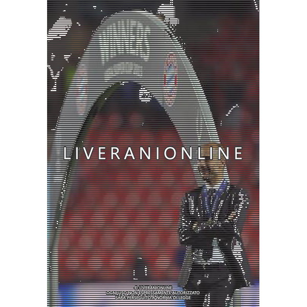 2013.08.30 PRAGA PILKA NOZNA SUPER PUCHAR EUROPY 2013 FOOTBALL UEFA SUPERCUP 2013 FC BAYERN MONACHIUM - FC CHELSEA LONDYN N/Z PUCHAR MEDAL DEKORACJA JOSEP PEP GUARDIOLA (TRENER, HEAD COACH) FOTO LUKASZ LASKOWSKI / PRESSFOCUS NEWSPIXPL --- Newspix.pl AG ALDO LIVERANI SAS ONLY ITALY *** Local Caption *** www.newspix.pl mail us: info@newspix.pl call us: 0048 022 23 22 222 --- Polish Picture Agency by Ringier Axel Springer Poland