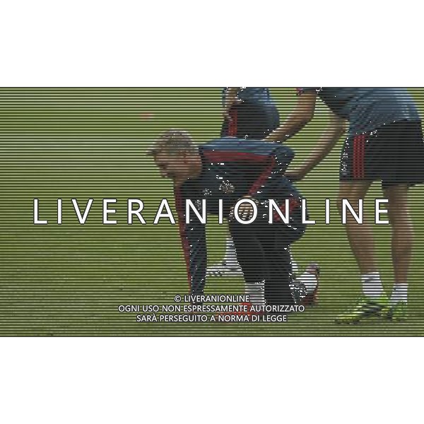 (130830) -- PRAGUE, Aug. 30, 2013 () -- Bayern Munich\'s midfielder Bastian Schweinsteiger takes part in a training session on the eve of the UEFA Super Cup football match Chelsea FC vs Bayern Munich, on August 29, 2013 at the Eden Stadium, in Prague. (/Zhou Lei) ©photoshot/AGENZIA ALDO LIVERANI SAS - ITALY ONLY - Chelsea vs Bayern Monaco UEFA Supercoppa Europea allo Stadio Eden di Praga 30 agosto 2013
