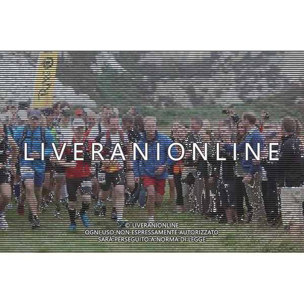 30th aug 2013 William and Kate at Breakwater country park anglesey to start the Ring O Fire marathon. ©photoshot/AGENZIA ALDO LIVERANI SAS - ITALY ONLY - REALI INGLESI: Il principe William e la moglie Kate alla partenza della maratona Ring O Fire al parco Anglesey 30 Agosto 2013