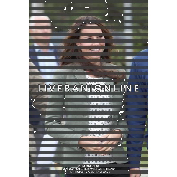 30th aug 2013 William and Kate at Breakwater country park anglesey to start the Ring O Fire marathon. ©photoshot/AGENZIA ALDO LIVERANI SAS - ITALY ONLY - REALI INGLESI: Il principe William e la moglie Kate alla partenza della maratona Ring O Fire al parco Anglesey 30 Agosto 2013