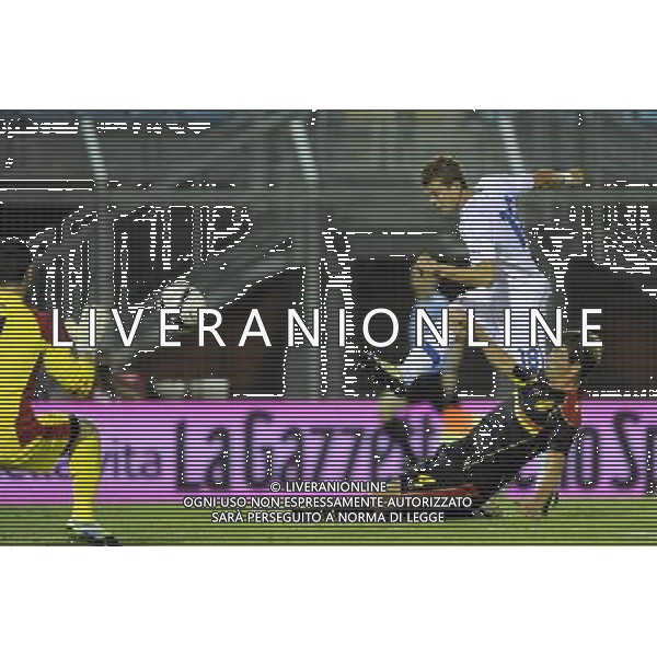 Rieti - 05/09/2013 - Stadio \'Centro d\'Italia\' - Qualificazioni Campionato Europeo Under 21 - Italia vs Belgio - nella foto: Una conclusione di Samuele Longo /Ph. Fabrizio Corradetti - Ag. Aldo Liverani sas