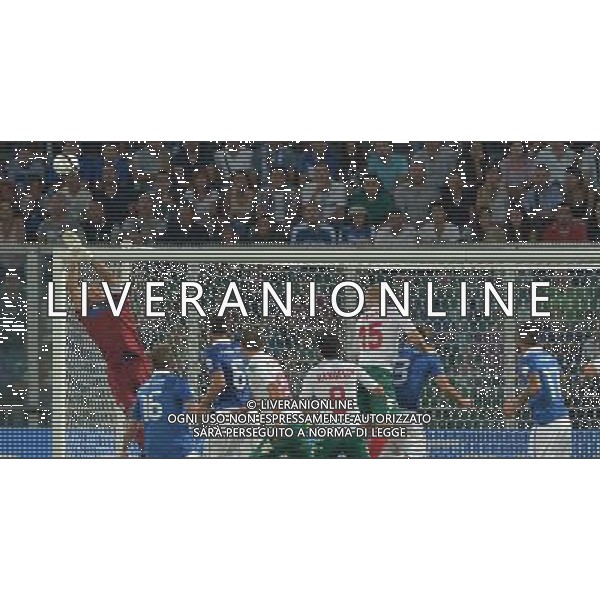 6-9-2013 Palermo : Italia - Bulgaria Qualificazioni Mondiali Calcio 2014 Nella foto: occasione gol Ivan Ivanov - parata Gianluigi Buffon GIUSEPPE SERGI/AG ALDO LIVERANI SAS 