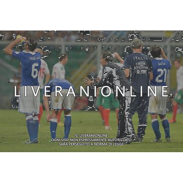 6-9-2013 Palermo : Italia - Bulgaria Qualificazioni Mondiali Calcio 2014 Nella foto: Cesare Prandelli esorta la squadra GIUSEPPE SERGI/AG ALDO LIVERANI SAS 