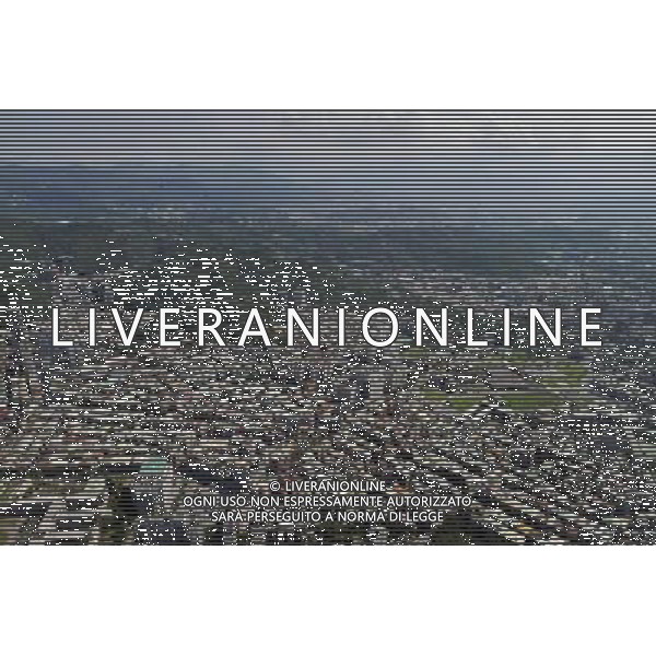 (130906) -- TAIPEI, Sept. 6, 2013 () -- This bird-eye view taken from the observation deck of skyscraper Taipei 101 (Taipei World Financial Center) shows Taipei city in southeast China\'s Taiwan, Sept. 6, 2013. (/Lu Peng) (hdt) ©photoshot/AGENZIA ALDO LIVERANI SAS - ITALY ONLY - Veduta panoramica della citta\' di Taipei nel sud-est della Cina di Taiwan, 6 settembre 2013