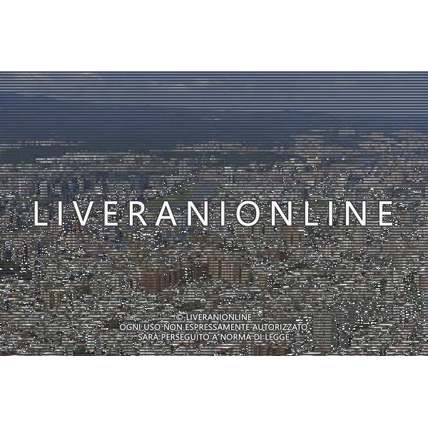 (130906) -- TAIPEI, Sept. 6, 2013 () -- This bird-eye view taken from the observation deck of skyscraper Taipei 101 (Taipei World Financial Center) shows Taipei city in southeast China\'s Taiwan, Sept. 6, 2013. (/Lu Peng) (hdt) ©photoshot/AGENZIA ALDO LIVERANI SAS - ITALY ONLY - Veduta panoramica della citta\' di Taipei nel sud-est della Cina di Taiwan, 6 settembre 2013