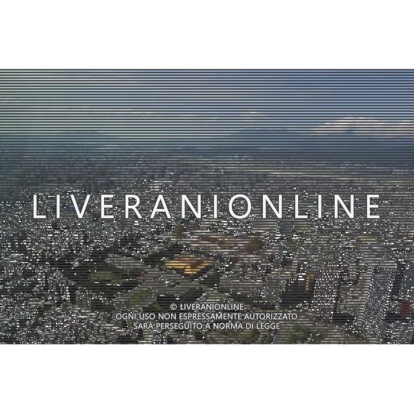 (130906) -- TAIPEI, Sept. 6, 2013 () -- This bird-eye view taken from the observation deck of skyscraper Taipei 101 (Taipei World Financial Center) shows Taipei city in southeast China\'s Taiwan, Sept. 6, 2013. (/Lu Peng) (hdt) ©photoshot/AGENZIA ALDO LIVERANI SAS - ITALY ONLY - Veduta panoramica della citta\' di Taipei nel sud-est della Cina di Taiwan, 6 settembre 2013