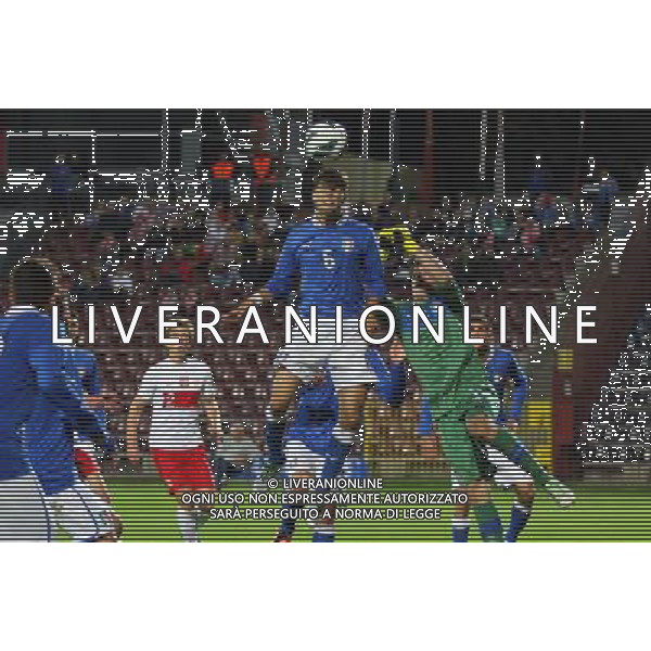 POLSKA SZCZECIN STADION IM. FLORIANA KRYGIERA 11.09.2013 MECZ POLSKA U20 - WLOCHY U20 NZ FEDERICO BARBA (6), ALESSIO CRAGNO (GK) FOT. KRZYSZTOF CICHOMSKI/NEWSPIX.PL POLAND SZCZECIN STADIUM IM. FLORIANA KRYGIERA 11.09.2013 MATCH POLAND U 20 - ITALY FEDERICO BARBA (6), ALESSIO CRAGNO (GK) FOT. KRZYSZTOF CICHOMSKI/NEWSPIX.PL --- Newspix.pl AG ALDO LIVERANI SAS ONLY ITALY *** Local Caption *** www.newspix.pl mail us: info@newspix.pl call us: 0048 022 23 22 222 --- Polish Picture Agency by Ringier Axel Springer Poland