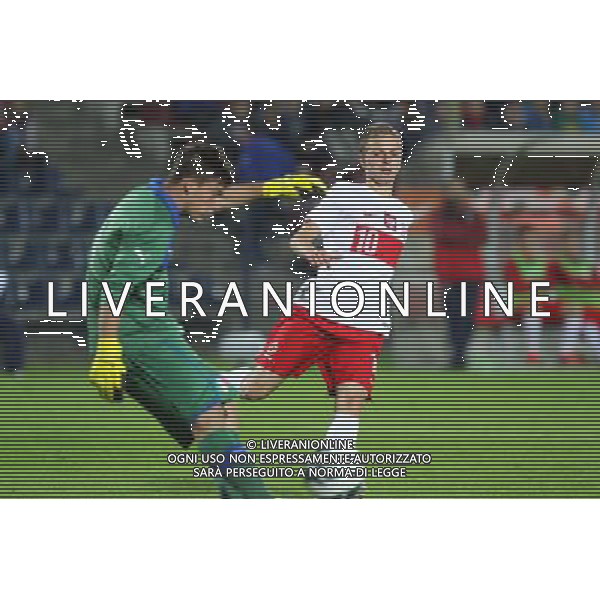 POLSKA SZCZECIN STADION IM. FLORIANA KRYGIERA 11.09.2013 MECZ POLSKA U20 - WLOCHY U20 NZ MATEUSZ SZWOCH (P), ALESSIO CRAGNO (L) FOT. KRZYSZTOF CICHOMSKI/NEWSPIX.PL POLAND SZCZECIN STADIUM IM. FLORIANA KRYGIERA 11.09.2013 MATCH POLAND U20 - ITALY U20 MATEUSZ SZWOCH (P), ALESSIO CRAGNO (L) FOT. KRZYSZTOF CICHOMSKI/NEWSPIX.PL --- Newspix.pl AG ALDO LIVERANI SAS ONLY ITALY *** Local Caption *** www.newspix.pl mail us: info@newspix.pl call us: 0048 022 23 22 222 --- Polish Picture Agency by Ringier Axel Springer Poland