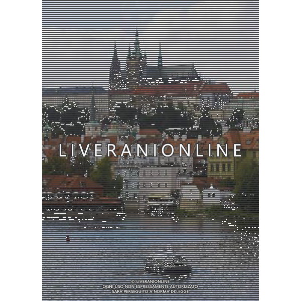 (130912) -- BRUSSELS, Sept. 12, 2013 () -- The photo taken on Sept. 1, 2013 shows the Prague Castle and St. Vitus Cathedral of Prague, capital of Czech Republic, As home to a number of famous cultural attractions, the extensive historic centre of Prague has been included in the UNESCO World Heritage List since 1992. In the course of the 1100 years of its existence, Prague¡¯s development can be documented in the architectural expression of many historical periods and their styles. (/Zhou Lei) ©PHOTOSHOT/AGENZIA ALDO LIVERANI SAS - ITALY ONLY - EDITORIAL USE ONLY - Vedute dei monumenti della citta di Praga, capitale della Repubblica Ceca, inserita nella lista del patrimonio mondiale dell\'UNESCO dal 1992.