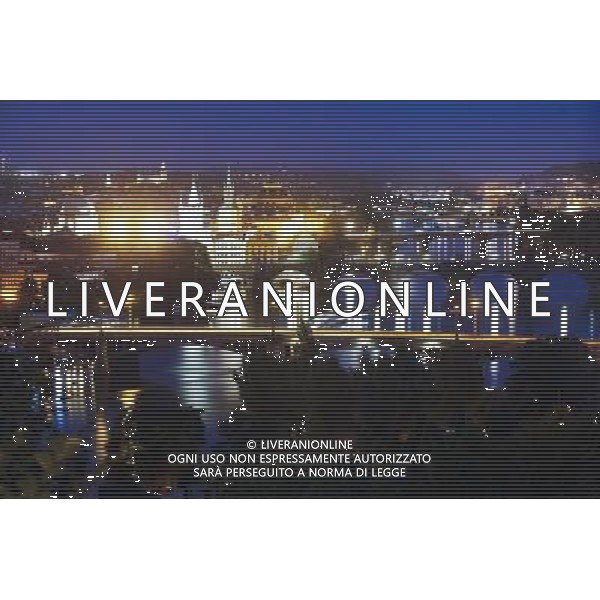 (130912) -- BRUSSELS, Sept. 12, 2013 () -- The photo taken on Sept. 1, 2013 shows the night view of the old town and Charles Bridge in Prague, capital of Czech Republic, As home to a number of famous cultural attractions, the extensive historic centre of Prague has been included in the UNESCO World Heritage List since 1992. In the course of the 1100 years of its existence, Prague¡¯s development can be documented in the architectural expression of many historical periods and their styles. (/Zhou Lei) ©PHOTOSHOT/AGENZIA ALDO LIVERANI SAS - ITALY ONLY - EDITORIAL USE ONLY - Vedute dei monumenti della citta di Praga, capitale della Repubblica Ceca, inserita nella lista del patrimonio mondiale dell\'UNESCO dal 1992.