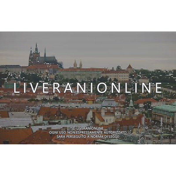 (130912) -- BRUSSELS, Sept. 12, 2013 () -- The photo taken on Sept. 2, 2013 shows the Prague Castle and St. Vitus Cathedral in Prague, capital of Czech Republic, As home to a number of famous cultural attractions, the extensive historic centre of Prague has been included in the UNESCO World Heritage List since 1992. In the course of the 1100 years of its existence, Prague¡¯s development can be documented in the architectural expression of many historical periods and their styles. (/Zhou Lei) ©PHOTOSHOT/AGENZIA ALDO LIVERANI SAS - ITALY ONLY - EDITORIAL USE ONLY - Vedute dei monumenti della citta di Praga, capitale della Repubblica Ceca, inserita nella lista del patrimonio mondiale dell\'UNESCO dal 1992.