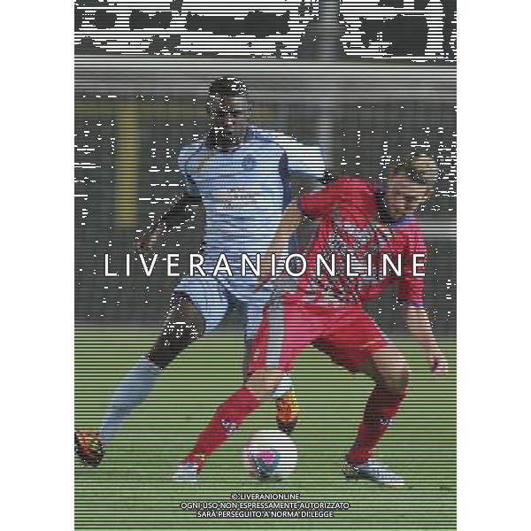 bergamo, stadio atleti azzurri d\'italia, nella foto CISSE KARAMOKO VS MASSIMO LOVISO ,ph.moro/ALDO LIVERANI Albinoleffe vs CREMONESE campionato calcio lega pro 13 settembre 2013