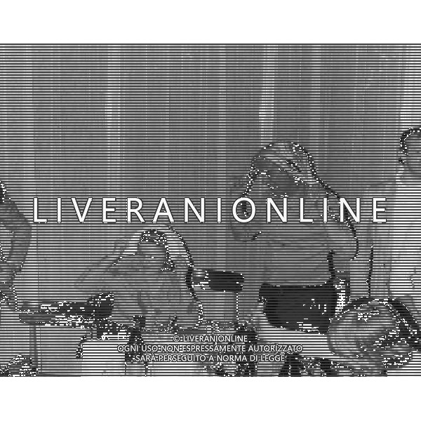 ARCHIVIO GIOVANNI LIVERANI NELLA FOTO TOMMASO MAESTRELLI ALLENATORE LAZIO CON LA MOGLIE ALLA FESTA DELLO SCUDETTO LAZIO AG ALDO LIVERANI SAS