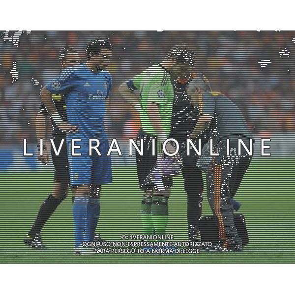 UEFA Champions League group B match between Galatasaray and Real Madrid at Turk Telekom Arena Stadium on September 17, 2013 in Istanbul,Turkey. Pictured: Pepe and Goalkeeper Iker Casillas of Real Madrid. LIGA MISTRZOW SEZON 2013/2014 PILKA NOZNA GALATASARAY vs REAL MADRYT FOT.SESKIM PHOTO/NEWSPIX.PL TURKEY, GERMANY, AUSTRIA AND UK OUT !!! --- Newspix.pl /AGENZIA ALDO LIVERANI SAS - ITALY ONLY - EDITORIAL USE ONLY *** Local Caption *** www.newspix.pl mail us: info@newspix.pl call us: 0048 022 23 22 222 --- Polish Picture Agency by Ringier Axel Springer Poland