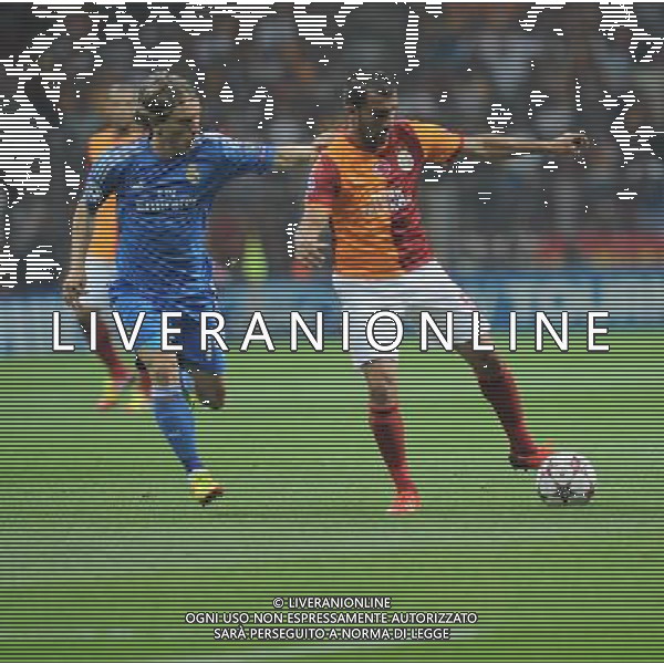 UEFA Champions League group B match between Galatasaray and Real Madrid at Turk Telekom Arena Stadium on September 17, 2013 in Istanbul,Turkey. Pictured: Luka Modric (L) of Real Madrid and Engin Baytar (R) of Galatasaray. LIGA MISTRZOW SEZON 2013/2014 PILKA NOZNA GALATASARAY vs REAL MADRYT FOT.SESKIM PHOTO/NEWSPIX.PL TURKEY, GERMANY, AUSTRIA AND UK OUT !!! --- Newspix.pl /AGENZIA ALDO LIVERANI SAS - ITALY ONLY - EDITORIAL USE ONLY *** Local Caption *** www.newspix.pl mail us: info@newspix.pl call us: 0048 022 23 22 222 --- Polish Picture Agency by Ringier Axel Springer Poland