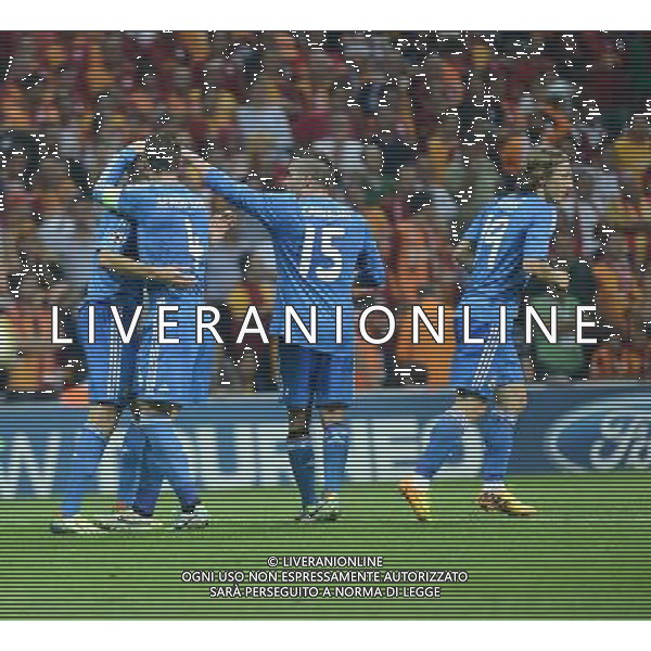 UEFA Champions League group B match between Galatasaray and Real Madrid at Turk Telekom Arena Stadium on September 17, 2013 in Istanbul,Turkey. Match Scored: Galatasaray 1 - Real Madrid 6 Pictured: Real Madrid players celebrates after goal. LIGA MISTRZOW SEZON 2013/2014 PILKA NOZNA GALATASARAY vs REAL MADRYT FOT.SESKIM PHOTO/NEWSPIX.PL TURKEY, GERMANY, AUSTRIA AND UK OUT !!! --- Newspix.pl /AGENZIA ALDO LIVERANI SAS - ITALY ONLY - EDITORIAL USE ONLY *** Local Caption *** www.newspix.pl mail us: info@newspix.pl call us: 0048 022 23 22 222 --- Polish Picture Agency by Ringier Axel Springer Poland