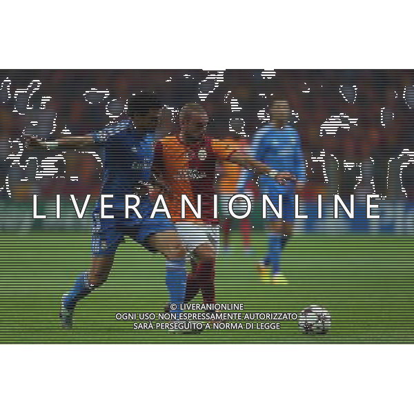 UEFA Champions League group B match between Galatasaray and Real Madrid at Turk Telekom Arena Stadium on September 17, 2013 in Istanbul,Turkey. Match Scored: Galatasaray 1 - Real Madrid 6 Pictured: Wesley Sneijder of Galatasaray and Pepe of Real Madrid. LIGA MISTRZOW SEZON 2013/2014 PILKA NOZNA GALATASARAY vs REAL MADRYT FOT.SESKIM PHOTO/NEWSPIX.PL TURKEY, GERMANY, AUSTRIA AND UK OUT !!! --- Newspix.pl /AGENZIA ALDO LIVERANI SAS - ITALY ONLY - EDITORIAL USE ONLY *** Local Caption *** www.newspix.pl mail us: info@newspix.pl call us: 0048 022 23 22 222 --- Polish Picture Agency by Ringier Axel Springer Poland
