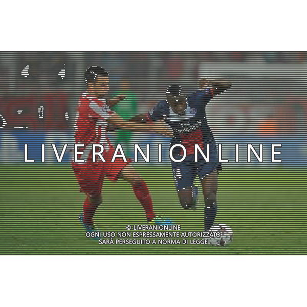 Andreas SAMARIS / Blaise MATUIDI - 17.09.2013 - Olympiakos / Paris Saint Germain - Ligue des Champions Photo: Amandine Noel / Icon Sport /AGENZIA ALDO LIVERANI SAS - ITALY ONLY - EDITORIAL USE ONLY