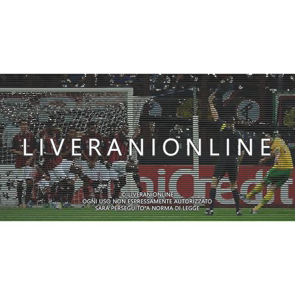 UEFA Champions League 2013/2014 Gruppo H Milano - 18.09.2013 Milan-Celtic Nella Foto:la punizione a due in area di mulgrew respinta dalla barriera /Ph.Vitez-Ag. Aldo Liverani