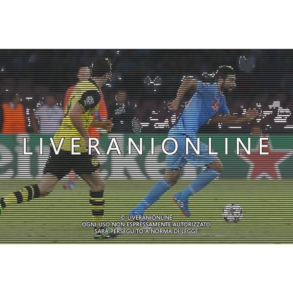 NAPOLI - BORUSSIA DORTMUND CHAMPIONS LEAGUE 18 SETTEMBRE 2013 NELLA FOTO: ALBIOL ©MOSCA/AGENZIA ALDO LIVERANI SAS