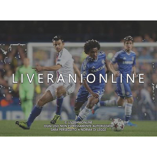 Chelsea\'s Willian in acttion Photo by Kieran Galvin/CameraSport Football - UEFA Champions League Group E - Chelsea v Basel - Wednesday 18th September 2013 - Stamford bridge - London Œ© CameraSport - 43 Linden Ave. Countesthorpe. Leicester. England. LE8 5PG - Tel: +44 (0) 116 277 4147 - admin@camerasport.com - www.camerasport.com AG ALDO LIVERANI SAS ONLY ITALY