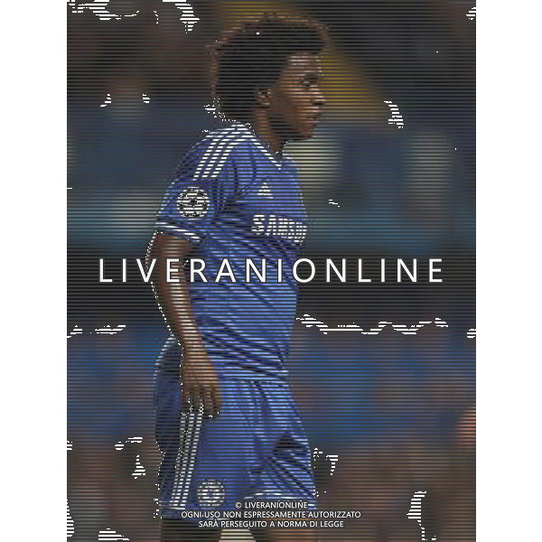Chelsea\'s Willian in action Photo by Kieran Galvin/CameraSport Football - UEFA Champions League Group E - Chelsea v Basel - Wednesday 18th September 2013 - Stamford bridge - London Œ© CameraSport - 43 Linden Ave. Countesthorpe. Leicester. England. LE8 5PG - Tel: +44 (0) 116 277 4147 - admin@camerasport.com - www.camerasport.com AG ALDO LIVERANI SAS ONLY ITALY