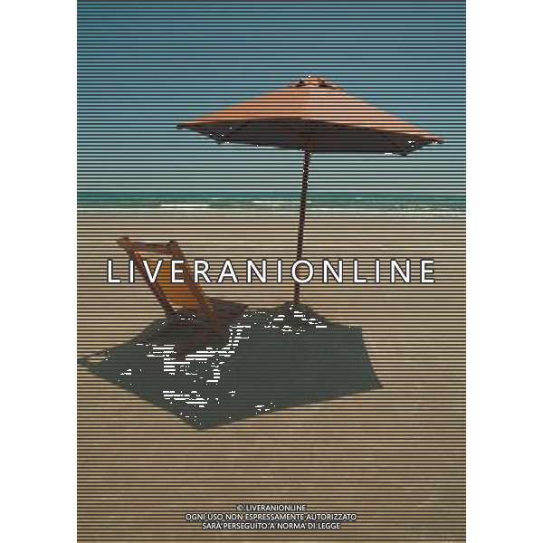 NELLA FOTO MARE CON OMBRELLONE IFC-AGENZIA ALDO LIVERANI