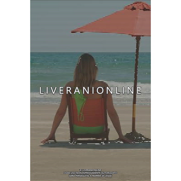 NELLA FOTO GENTE AL MARE ifc-AGENZIA ALDO LIVERANI