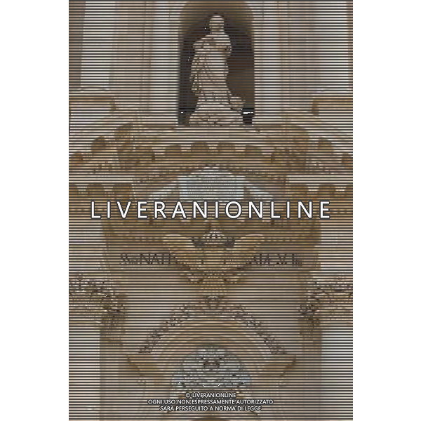(130920) -- SYRACUSE, Sept. 20, 2013 () -- The photo taken on Sept. 5, 2013 shows the Cathedral, formerly the great Temple of Athena (5th century BC), in Ortigia, the old town of Syracuse in Sicily, Italy. Located in the southeast corner of the island of Sicily, Syracuse is a historic city in Italy. The 2,700-year-old city founded in 734 or 733 BC by Greek settlers from Corinth and Tenea played a key role in ancient times when it was one of the major powers of the Mediterranean world. Once described by Cicero, renowned Roman philosopher and orator, as \'the greatest Greek city and the most beautiful of them all\', the city was listed by UNESCO as a World Heritage Site along with the Necropolis of Pantalica in 2005. (/Zhou Lei) ©PHOTOSHOT/AGENZIA ALDO LIVERANI SAS - ITALY ONLY - EDITORIAL USE ONLY
