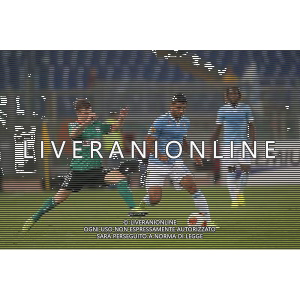 RZYM 19.09.2013 MECZ 1. KOLEJKA LIGA EUROPY GRUPA J SEZON 2013/14: SS LAZIO RZYM - LEGIA WARSZAWA --- UEFA EUROPA LEAGUE GROUP J MATCH: LAZIO ROME - LEGIA WARSAW JAKUB KOSECKI EDERSON FOT. PIOTR KUCZA/NEWSPIX.PL --- Newspix.pl AG ALDO LIVERANI SAS ONLY ITALY *** Local Caption *** www.newspix.pl mail us: info@newspix.pl call us: 0048 022 23 22 222 --- Polish Picture Agency by Ringier Axel Springer Poland