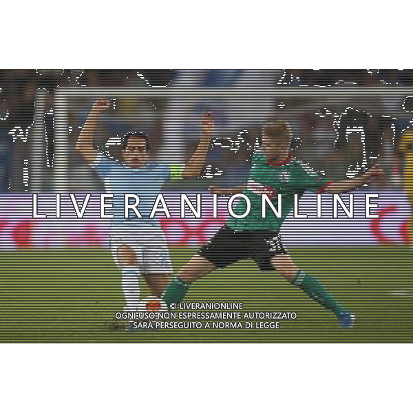 RZYM 19.09.2013 MECZ 1. KOLEJKA LIGA EUROPY GRUPA J SEZON 2013/14: SS LAZIO RZYM - LEGIA WARSZAWA 1:0 --- UEFA EUROPA LEAGUE GROUP J MATCH: LAZIO ROME - LEGIA WARSAW 1:0 CRISTIAN LEDESMA DOMINIK FURMAN FOT. PIOTR KUCZA/NEWSPIX.PL --- Newspix.pl AG ALDO LIVERANI SAS ONLY ITALY *** Local Caption *** www.newspix.pl mail us: info@newspix.pl call us: 0048 022 23 22 222 --- Polish Picture Agency by Ringier Axel Springer Poland