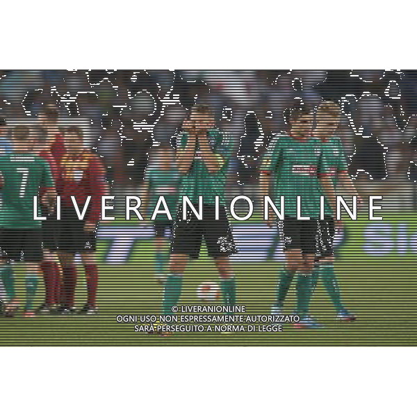 RZYM 19.09.2013 MECZ 1. KOLEJKA LIGA EUROPY GRUPA J SEZON 2013/14: SS LAZIO RZYM - LEGIA WARSZAWA 1:0 --- UEFA EUROPA LEAGUE GROUP J MATCH: LAZIO ROME - LEGIA WARSAW 1:0 JAKUB RZEZNICZAK LUKASZ BROZ DOMINIK FURMAN FOT. PIOTR KUCZA/NEWSPIX.PL --- Newspix.pl AG ALDO LIVERANI SAS ONLY ITALY *** Local Caption *** www.newspix.pl mail us: info@newspix.pl call us: 0048 022 23 22 222 --- Polish Picture Agency by Ringier Axel Springer Poland