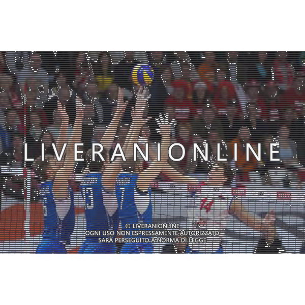 28.09.2013 - Kopenhaga , Dania , Parken Arena Copenhagen , siatkowka , Mistrzostwa Europy w pilke siatkowa , Rosja (niebieskie) - Serbia (biale) , 2013 CEV VELUX Volleyball European Championship , Russia - Serbia N/Z Evgeny Sivozhelez , Dmitriy Muserskiy , Nikolay Pavlov , Aleksandar Atanasijevic Fot. Marek Prucnal / MPAimages.com / EDYTOR.net / NEWSPIX.PL --- Newspix.pl AG ALDO LIVERANI SAS ONLY ITALY *** Local Caption *** www.newspix.pl mail us: info@newspix.pl call us: 0048 022 23 22 222 --- Polish Picture Agency by Ringier Axel Springer Poland