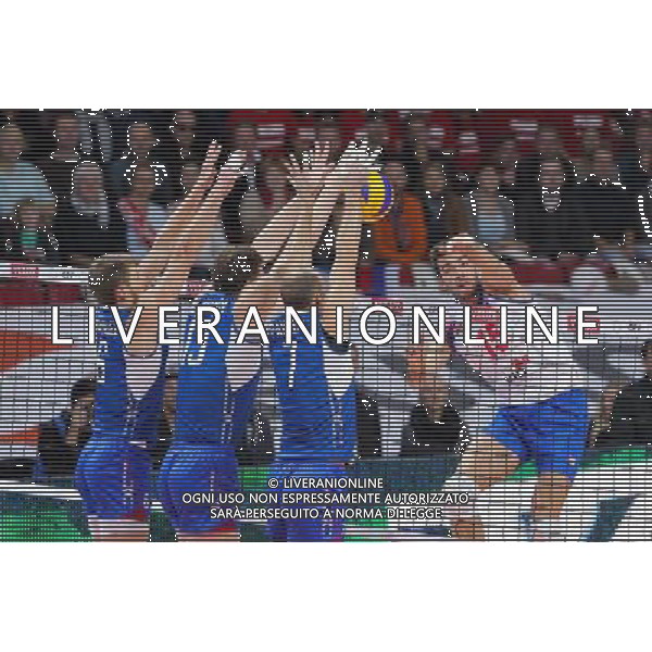 28.09.2013 - Kopenhaga , Dania , Parken Arena Copenhagen , siatkowka , Mistrzostwa Europy w pilke siatkowa , Rosja (niebieskie) - Serbia (biale) , 2013 CEV VELUX Volleyball European Championship , Russia - Serbia N/Z Evgeny Sivozhelez , Dmitriy Muserskiy , Nikolay Pavlov , Sasa Starovic Fot. Marek Prucnal / MPAimages.com / EDYTOR.net / NEWSPIX.PL --- Newspix.pl AG ALDO LIVERANI SAS ONLY ITALY *** Local Caption *** www.newspix.pl mail us: info@newspix.pl call us: 0048 022 23 22 222 --- Polish Picture Agency by Ringier Axel Springer Poland