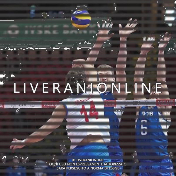 28.09.2013 - Kopenhaga , Dania , Parken Arena Copenhagen , siatkowka , Mistrzostwa Europy w pilke siatkowa , Rosja (niebieskie) - Serbia (biale) , 2013 CEV VELUX Volleyball European Championship , Russia - Serbia N/Z Aleksandar Atanasijevic , Dmitriy Muserskiy , Evgeny Sivozhelez Fot. Marek Prucnal / MPAimages.com / EDYTOR.net / NEWSPIX.PL --- Newspix.pl AG ALDO LIVERANI SAS ONLY ITALY *** Local Caption *** www.newspix.pl mail us: info@newspix.pl call us: 0048 022 23 22 222 --- Polish Picture Agency by Ringier Axel Springer Poland