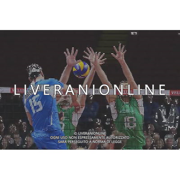 28.09.2013 - Kopenhaga , Dania , Parken Arena Copenhagen , siatkowka , Mistrzostwa Europy w pilke siatkowa , Wlochy (niebieskie) - Bulgaria (zielone) , 2013 CEV VELUX Volleyball European Championship , Italy - Bulgaria N/Z Emanuele Birarelli , Tsvetan Sokolov , Nikolay Nikolov Fot. Marek Prucnal / MPAimages.com / EDYTOR.net / NEWSPIX.PL --- Newspix.pl AG ALDO LIVERANI SAS ONLY ITALY *** Local Caption *** www.newspix.pl mail us: info@newspix.pl call us: 0048 022 23 22 222 --- Polish Picture Agency by Ringier Axel Springer Poland