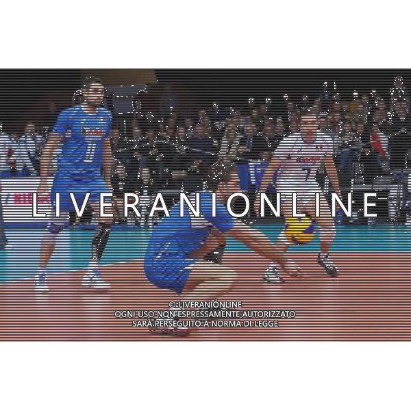 28.09.2013 - Kopenhaga , Dania , Parken Arena Copenhagen , siatkowka , Mistrzostwa Europy w pilke siatkowa , Wlochy (niebieskie) - Bulgaria (zielone) , 2013 CEV VELUX Volleyball European Championship , Italy - Bulgaria N/Z Cristian Savani , Simone Parodi , Salvatore Rossini Fot. Marek Prucnal / MPAimages.com / EDYTOR.net / NEWSPIX.PL --- Newspix.pl AG ALDO LIVERANI SAS ONLY ITALY *** Local Caption *** www.newspix.pl mail us: info@newspix.pl call us: 0048 022 23 22 222 --- Polish Picture Agency by Ringier Axel Springer Poland