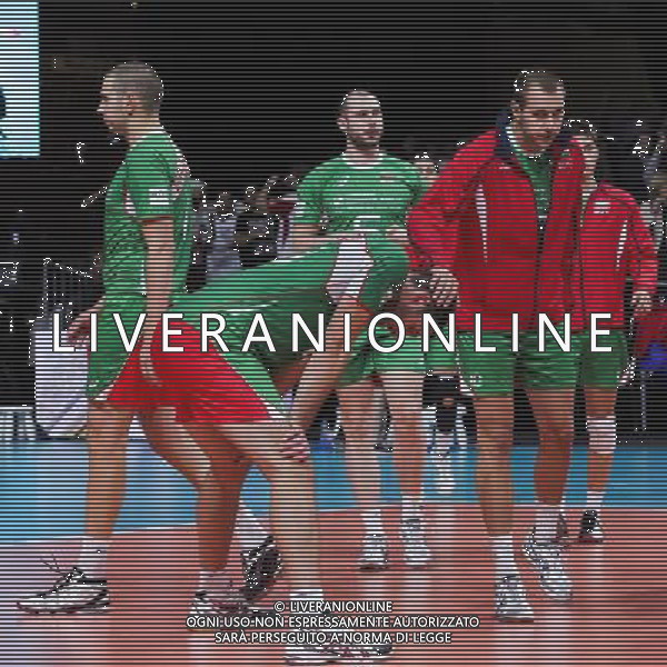 28.09.2013 - Kopenhaga , Dania , Parken Arena Copenhagen , siatkowka , Mistrzostwa Europy w pilke siatkowa , Wlochy (niebieskie) - Bulgaria (zielone) , 2013 CEV VELUX Volleyball European Championship , Italy - Bulgaria N/Z Reprezentacja Bulgarii Fot. Marek Prucnal / MPAimages.com / EDYTOR.net / NEWSPIX.PL --- Newspix.pl AG ALDO LIVERANI SAS ONLY ITALY *** Local Caption *** www.newspix.pl mail us: info@newspix.pl call us: 0048 022 23 22 222 --- Polish Picture Agency by Ringier Axel Springer Poland