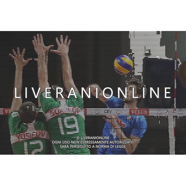 28.09.2013, Kopenhaga, siatkowka, volleyball, Mistrzostwa Europy, polfinal, European Championship, semifinal, Wlochy - Bulgaria, Italy - Bulgaria, Viktor Yosifov, Tsvetan Sokolov (BUL), Luca Vettori (ITA), fot. Tomasz Jastrzebowski / Foto Olimpik / NEWSPIX.PL --- Newspix.pl AG ALDO LIVERANI SAS ONLY ITALY *** Local Caption *** www.newspix.pl mail us: info@newspix.pl call us: 0048 022 23 22 222 --- Polish Picture Agency by Ringier Axel Springer Poland