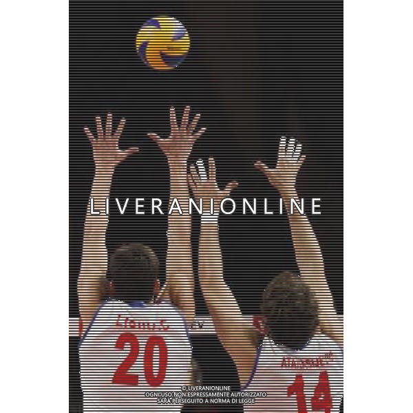 28.09.2013, Kopenhaga, siatkowka, volleyball, Mistrzostwa Europy, polfinal, European Championship, semifinal, Serbia - Rosja, Serbia - Russia, Srecko Lisinac, Aleksandar Atanasijevic (SRB), fot. Tomasz Jastrzebowski / Foto Olimpik / NEWSPIX.PL --- Newspix.pl *** Local Caption *** www.newspix.pl mail us: info@newspix.pl call us: 0048 022 23 22 222 --- Polish Picture Agency by Ringier Axel Springer Poland