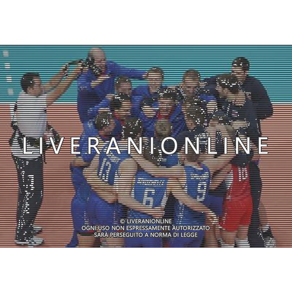 28.09.2013, Kopenhaga, siatkowka, volleyball, Mistrzostwa Europy, polfinal, European Championship, semifinal, Serbia - Rosja, Serbia - Russia, Radosc reprezentacji Rosji po wygranym meczu, fot. Tomasz Jastrzebowski / Foto Olimpik / NEWSPIX.PL --- Newspix.pl *** Local Caption *** www.newspix.pl mail us: info@newspix.pl call us: 0048 022 23 22 222 --- Polish Picture Agency by Ringier Axel Springer Poland