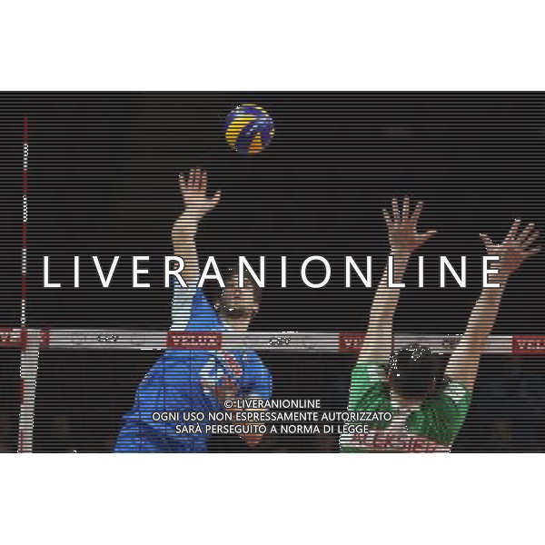 28.09.2013, Kopenhaga, siatkowka, volleyball, Mistrzostwa Europy, polfinal, European Championship, semifinal, Wlochy - Bulgaria, Italy - Bulgaria, Luca Vettori (ITA), fot. Tomasz Jastrzebowski / Foto Olimpik / NEWSPIX.PL --- Newspix.pl *** Local Caption *** www.newspix.pl mail us: info@newspix.pl call us: 0048 022 23 22 222 --- Polish Picture Agency by Ringier Axel Springer Poland