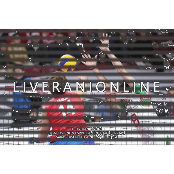 29.09.2013 - Kopenhaga , Dania , Parken Arena Copenhagen , siatkowka , Mistrzostwa Europy w pilke siatkowa , Serbia (czerwone) - Bulgaria (biale) , 2013 CEV VELUX Volleyball European Championship , Serbia - Bulgaria N/Z Aleksandar Atanasijevic , Todor Skrimov Fot. Marek Prucnal / MPAimages.com / EDYTOR.net / NEWSPIX.PL --- Newspix.pl /AGENZIA ALDO LIVERANI SAS - ITALY ONLY - Serbia - Bulgaria pallavolo, campionato europeo di Volley *** Local Caption *** www.newspix.pl mail us: info@newspix.pl call us: 0048 022 23 22 222 --- Polish Picture Agency by Ringier Axel Springer Poland
