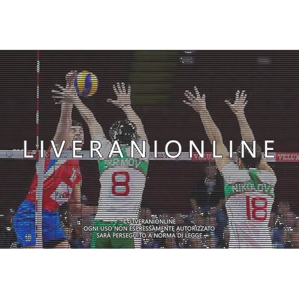 29.09.2013 - Kopenhaga , Dania , Parken Arena Copenhagen , siatkowka , Mistrzostwa Europy w pilke siatkowa , Serbia (czerwone) - Bulgaria (biale) , 2013 CEV VELUX Volleyball European Championship , Serbia - Bulgaria N/Z Milos Nikic , Todor Skrimov , Nikolay Nikolov Fot. Marek Prucnal / MPAimages.com / EDYTOR.net / NEWSPIX.PL --- Newspix.pl /AGENZIA ALDO LIVERANI SAS - ITALY ONLY - Serbia - Bulgaria pallavolo, campionato europeo di Volley *** Local Caption *** www.newspix.pl mail us: info@newspix.pl call us: 0048 022 23 22 222 --- Polish Picture Agency by Ringier Axel Springer Poland