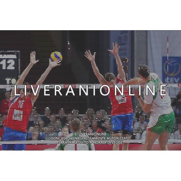 29.09.2013 - Kopenhaga , Dania , Parken Arena Copenhagen , siatkowka , Mistrzostwa Europy w pilke siatkowa , Serbia (czerwone) - Bulgaria (biale) , 2013 CEV VELUX Volleyball European Championship , Serbia - Bulgaria N/Z Marko Podrascanin , Nikola Kovacevic , Tsvetan Sokolov Fot. Marek Prucnal / MPAimages.com / EDYTOR.net / NEWSPIX.PL --- Newspix.pl /AGENZIA ALDO LIVERANI SAS - ITALY ONLY - Serbia - Bulgaria pallavolo, campionato europeo di Volley *** Local Caption *** www.newspix.pl mail us: info@newspix.pl call us: 0048 022 23 22 222 --- Polish Picture Agency by Ringier Axel Springer Poland